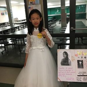 Meet your Posher, Demi